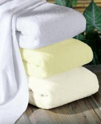 Handtücher 70 x 180 cm,  VE 3 Stück weiß, waschbar bis 95° C